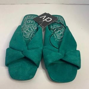 DV By Dolce Vita Womens Slippers Size 6 1/2